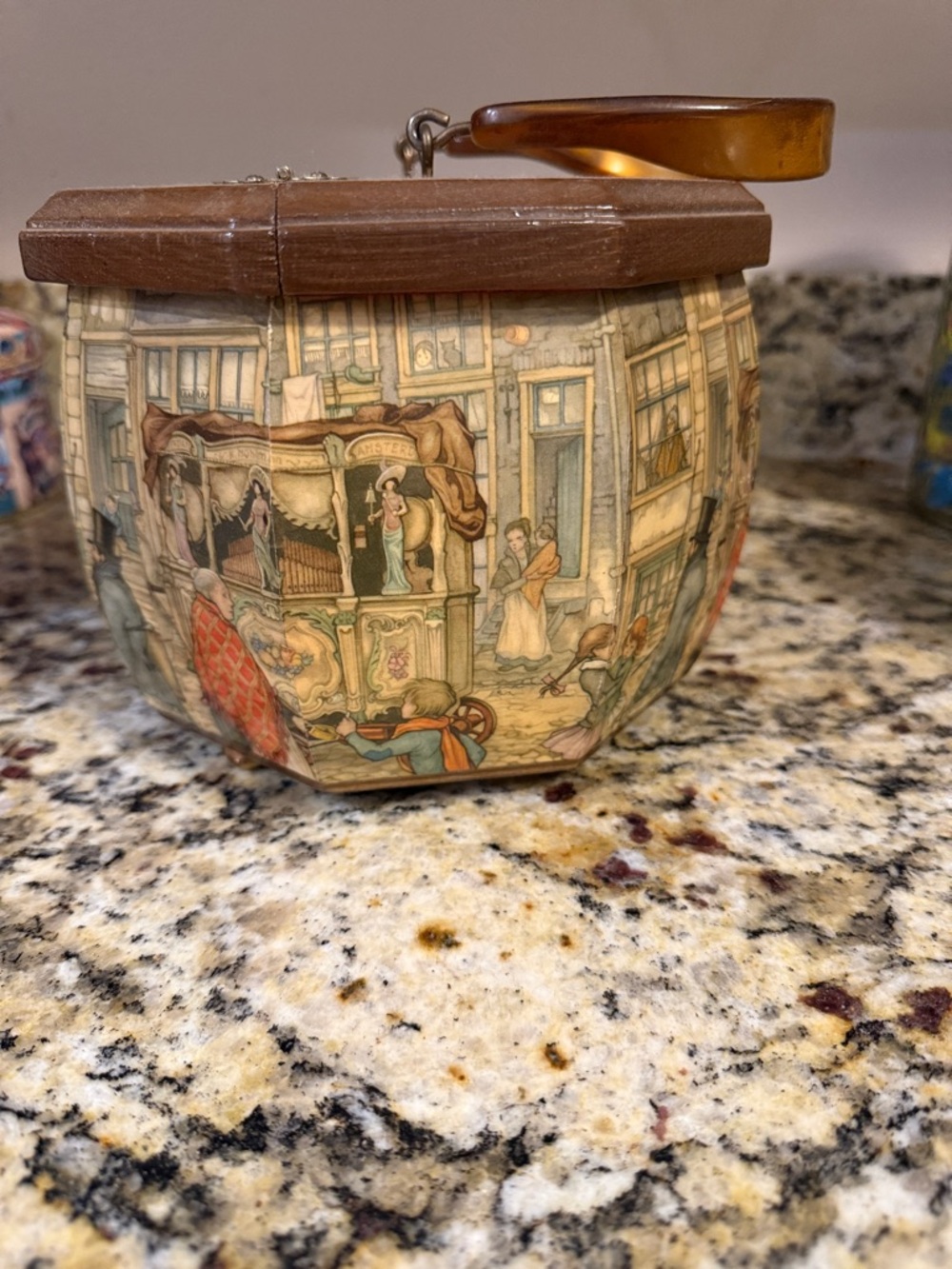 Vintage Hand-Painted Octagonal Wooden Keepsake Box in Warm Brown Tones - Picture 6 of 7
